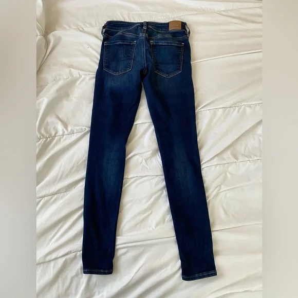 American Eagle • Jeans - Picture 2 of 6